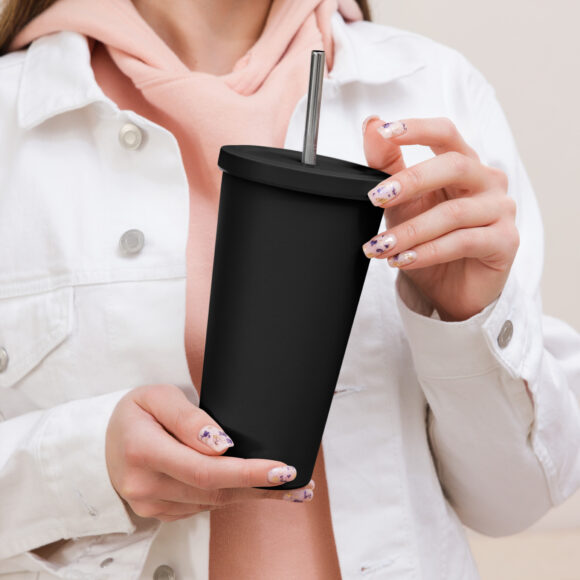 Insulated tumbler with a straw - Image 18